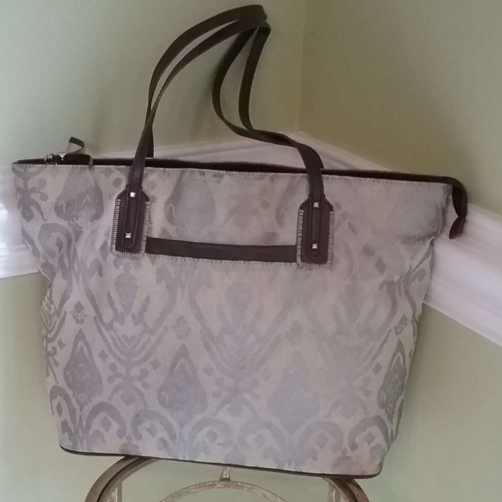 Stella & Dot Ivory and Gray Tote Bag